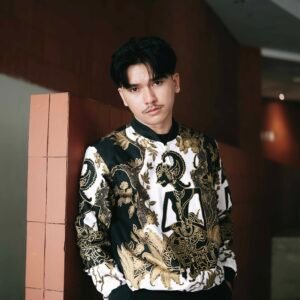 Jaket Bomber Batik Unisex Motif Wayang Srikandi