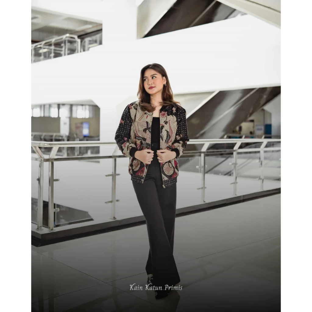 Jaket Bomber motif namira exclusive series - Gambar 4